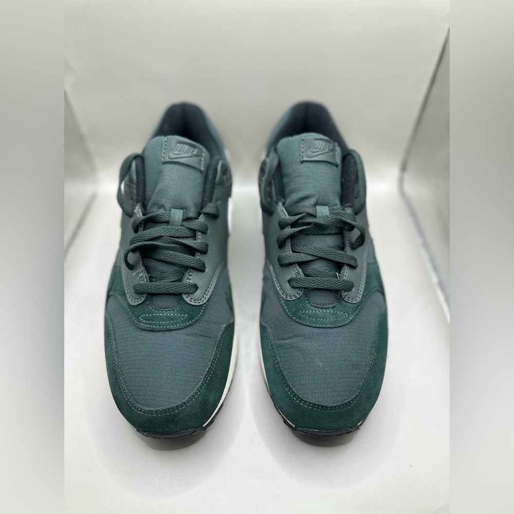 Men’s Size 13 Nike Air Max 1 (USED) AH8145 303